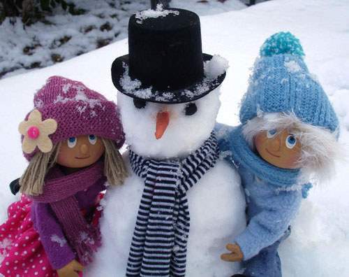 The Dumpling Dolls with Snowman